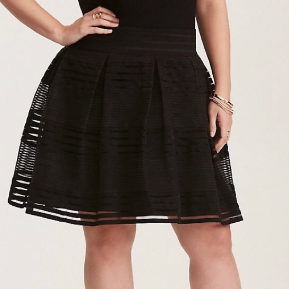 STRIPED SHEER FLARED SKIRT